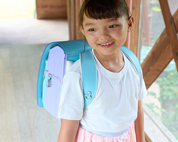 全74ページ、写真で紡ぐ羽倉のブランドカタログ